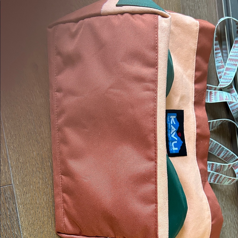 KAVU Orange and Green Tote Bag - Picture 6 of 10